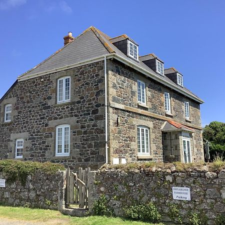 Haelarcher Farmhouse And Helicopter B&B Lizard Exterior foto
