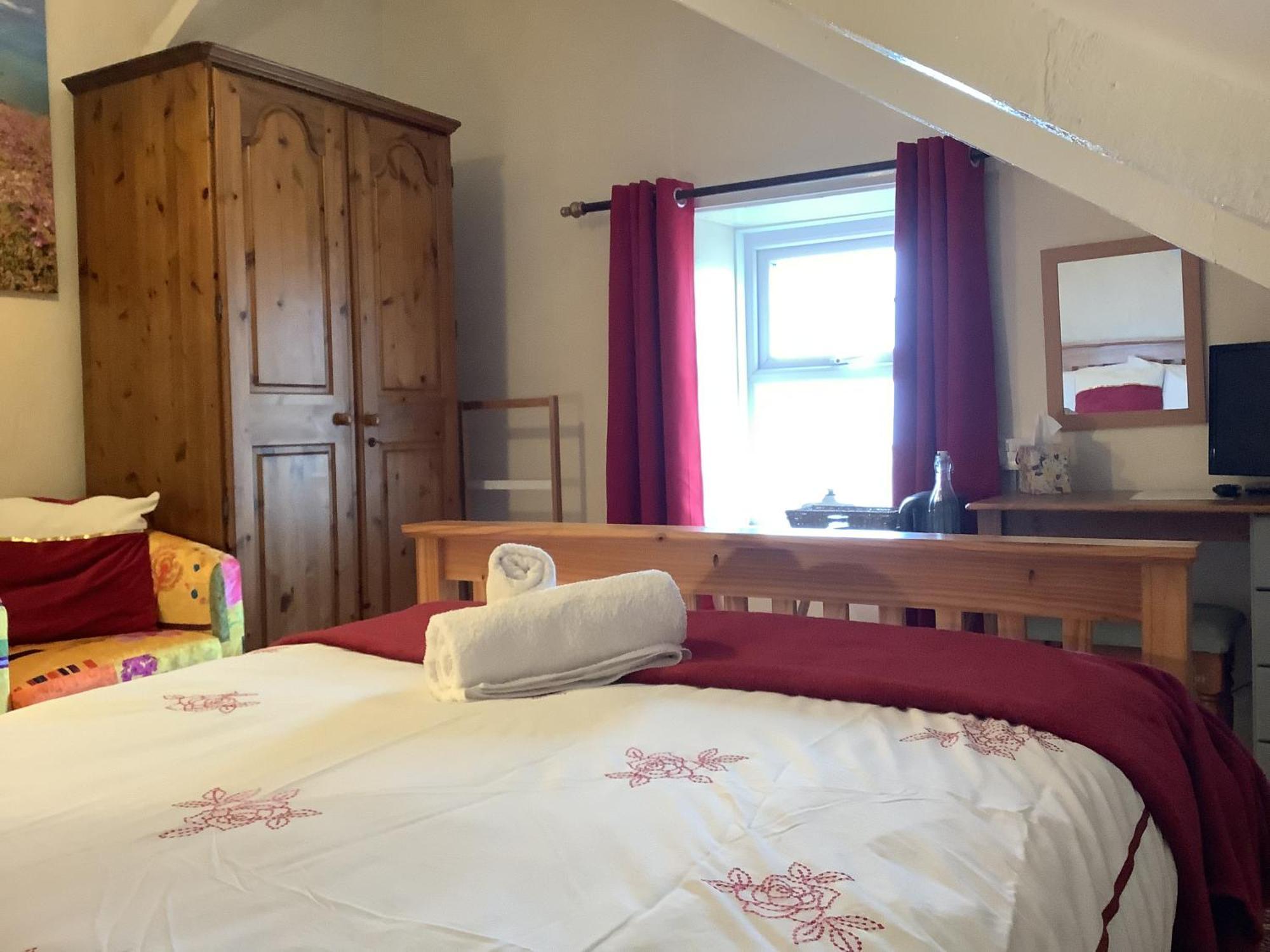 Haelarcher Farmhouse And Helicopter B&B Lizard Exterior foto